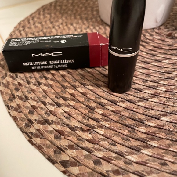 Brand New Mac Matte Lipstick - 646 Marakesh - Picture 4 of 8